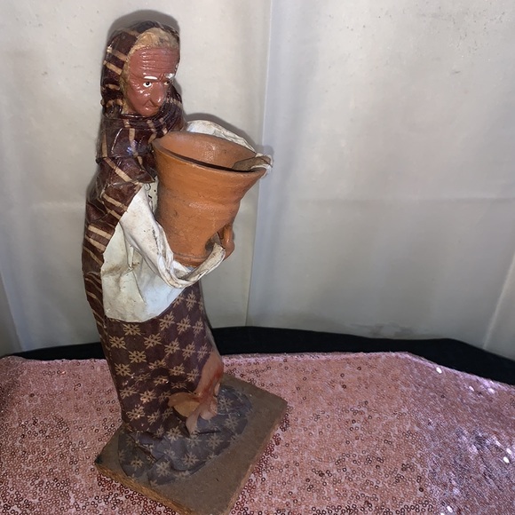 Vintage Older Village Woman Carrying Mud Clay Pot Women Made In Paper Mache EUC - Picture 10 of 11